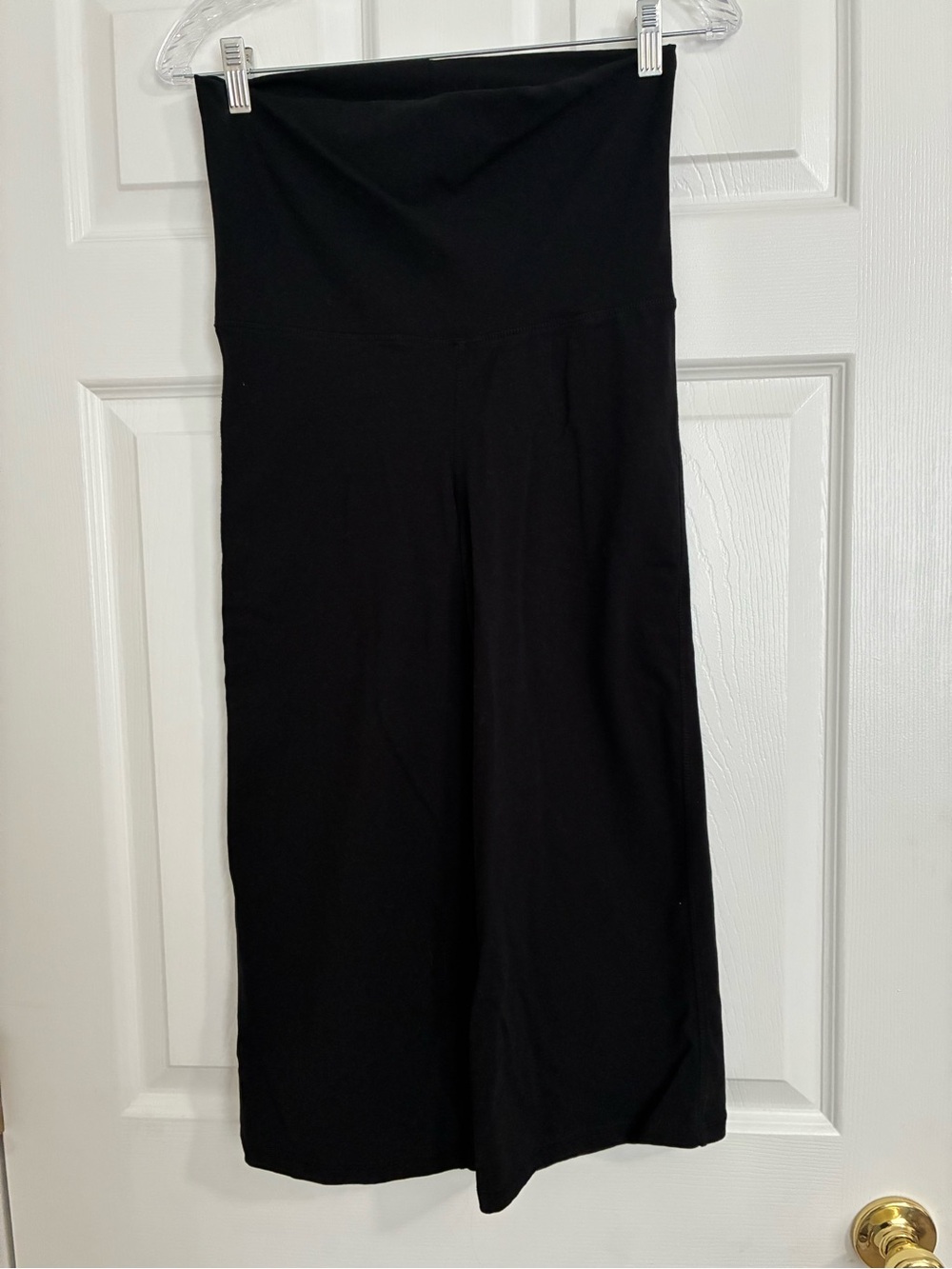 High-Waist Black Wide-Leg Cropped Pants